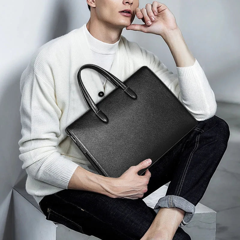 Porte-documents noir en cuir de vachette première couche